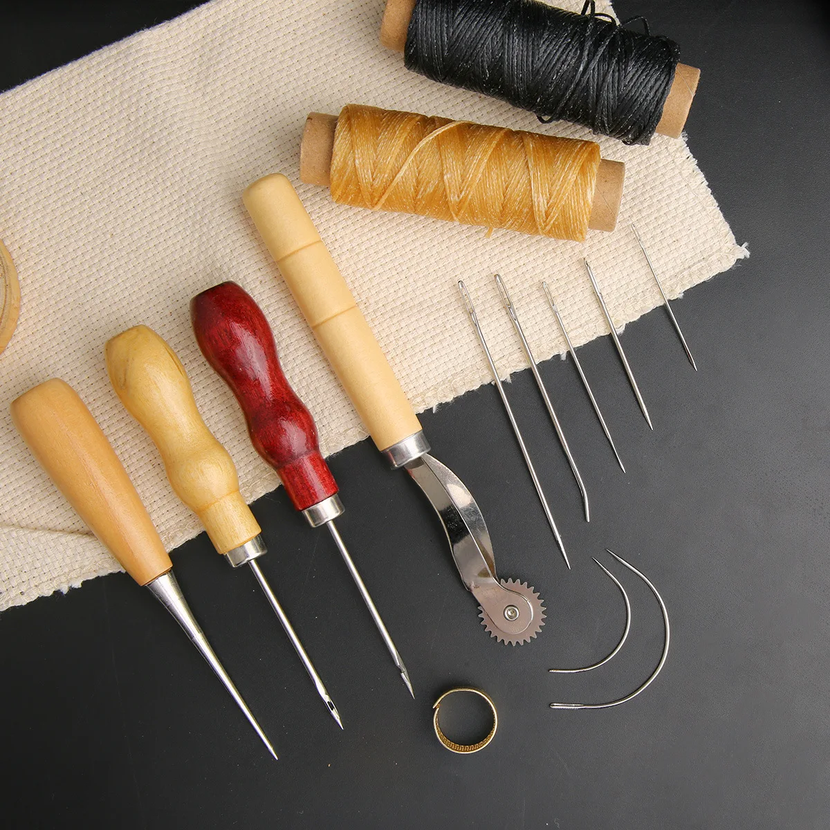 14PCS Kit da cucito artigianal - Leatherwork Thread recensione e prezzo