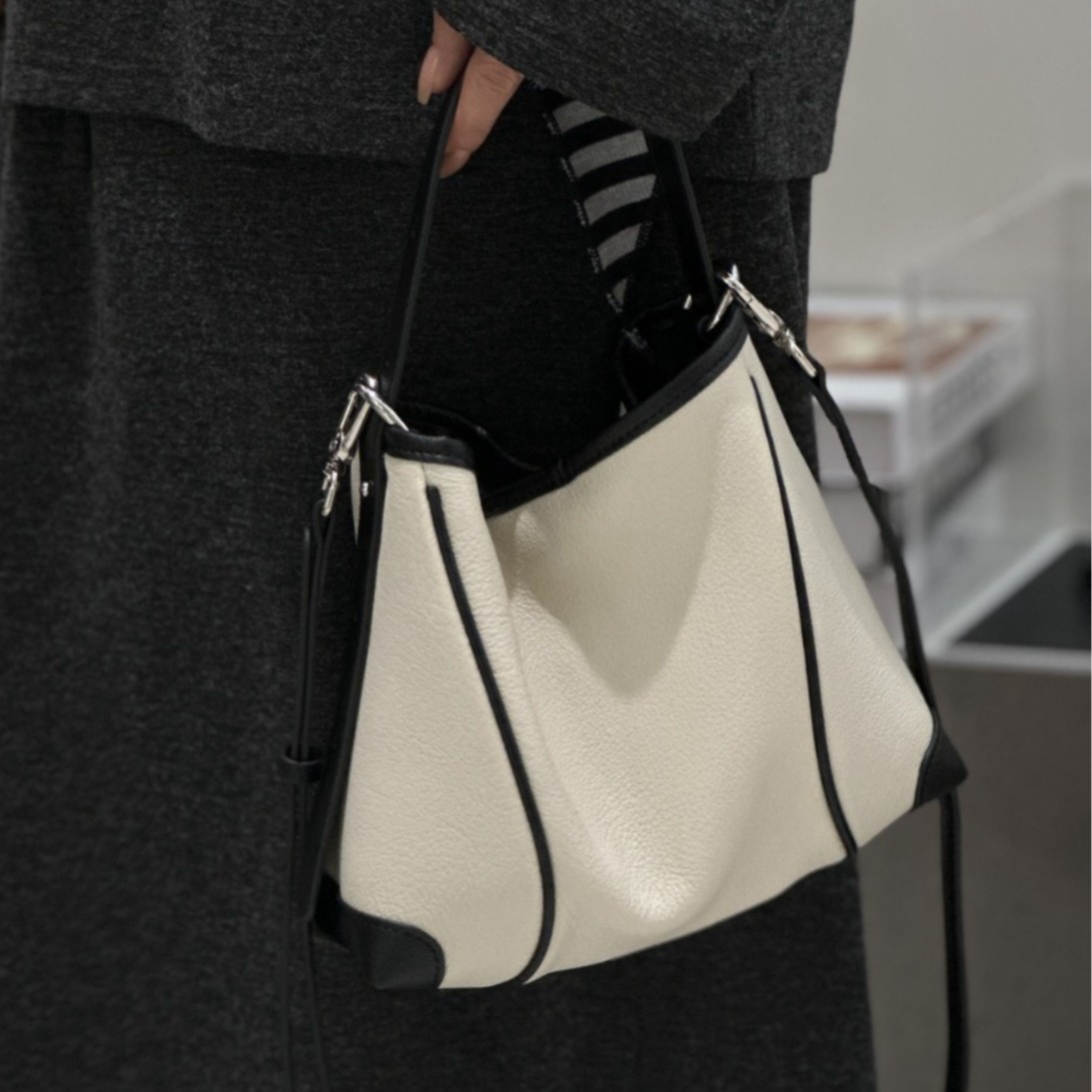 Borsa a Tracolla in Vera Pelle - Unique Leather Work recensione e prezzo