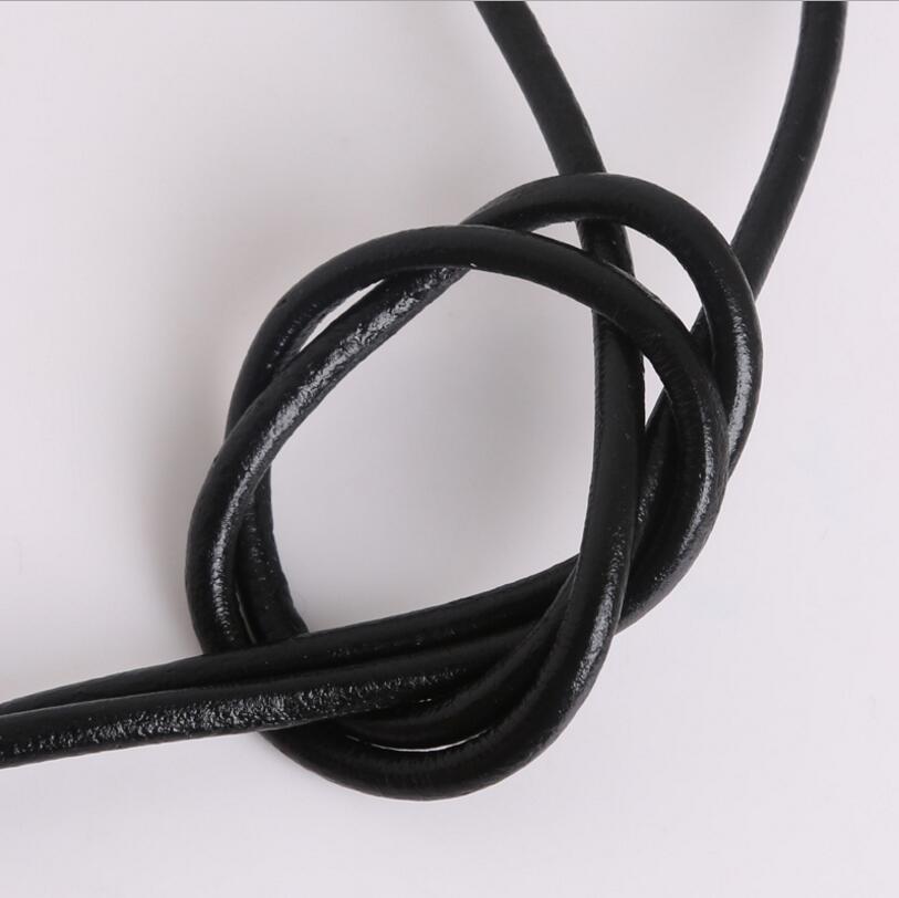 Cordoncini in vera pelle nera  - Leatherwork Thread recensione e prezzo